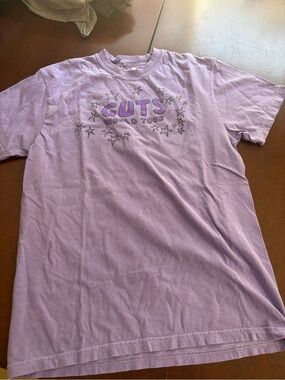 Olivia Rodrigo guts tour tshirt